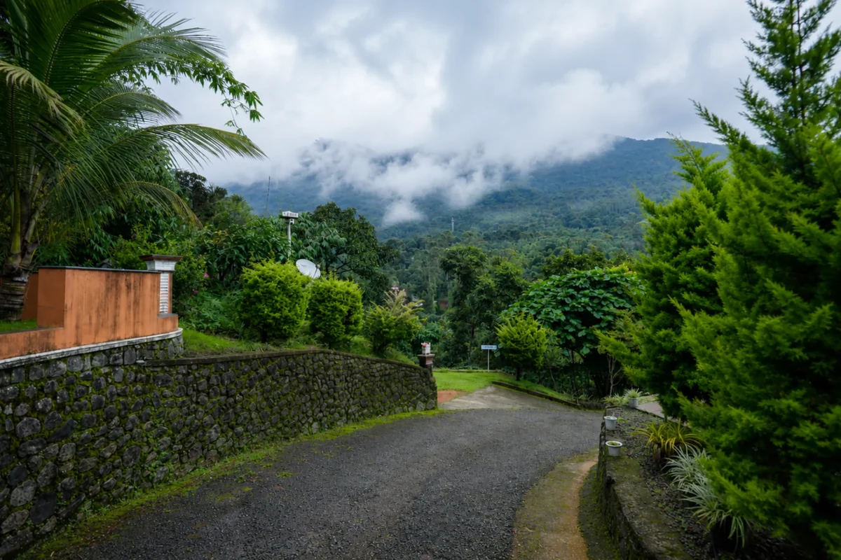 Breathtaking mountain vista and rolling clouds over Western Ghats valleys